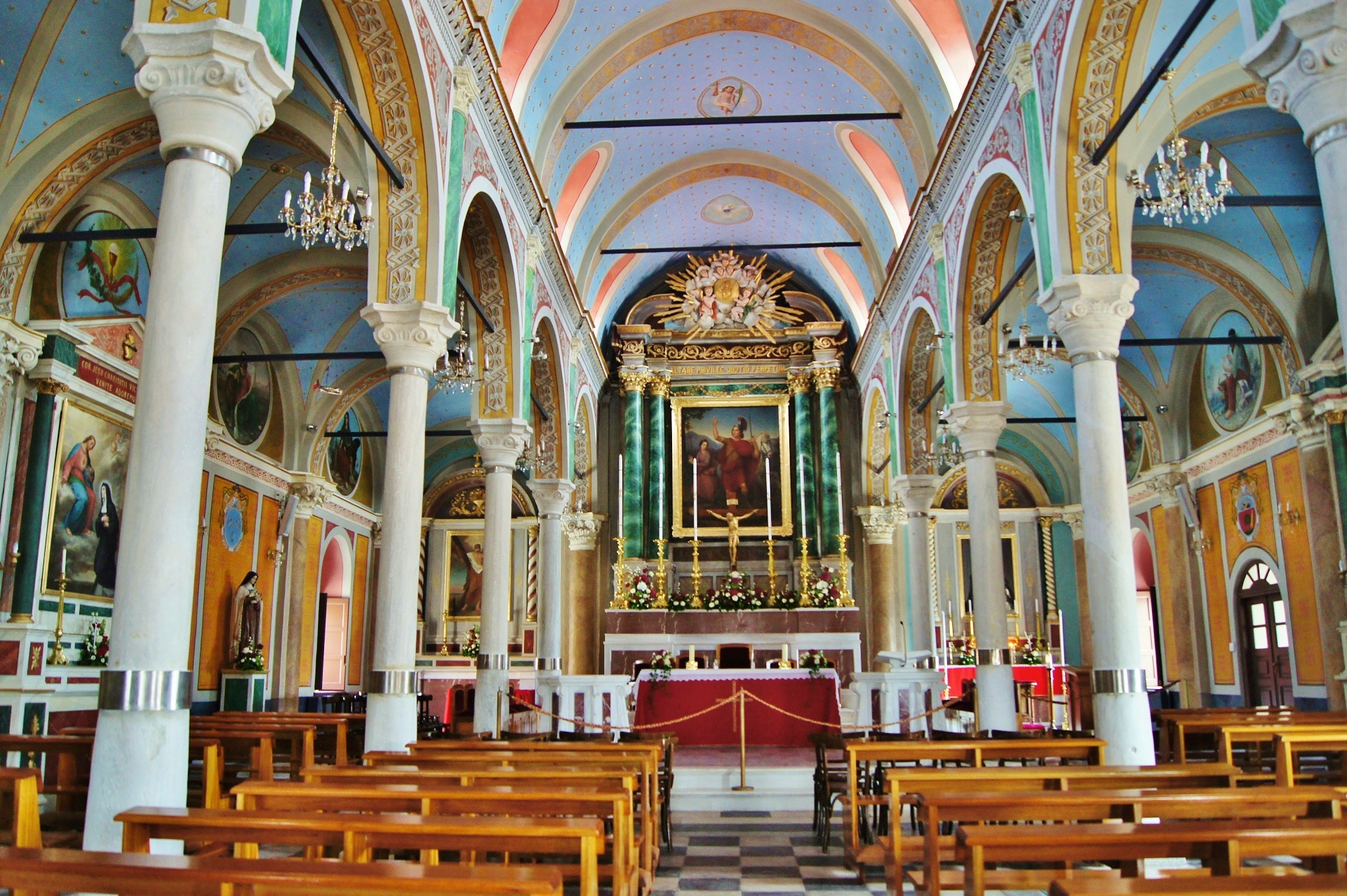 wnętrze kościoła Ano Syros